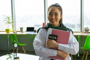 秋から脱毛を始めると夏前に完了できる｜2026年9月スタートがおすすめな理由